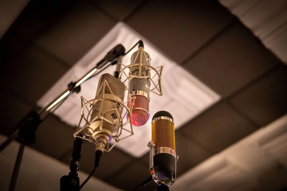 How to Record Guitar at Home: The Complete Beginner-to-Good Guide